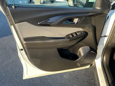 Used 2021 Chevrolet TrailBlazer LT w/ Premium Seating Package image 13