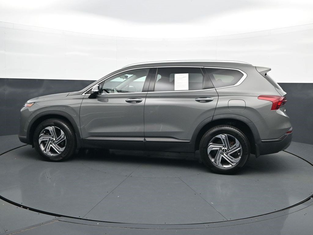 Used 2023 Hyundai Santa Fe SEL w/ Winter Weather Package FWD image 4