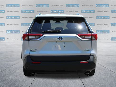 Used 2022 Toyota RAV4 LE AWD/4WD image 7
