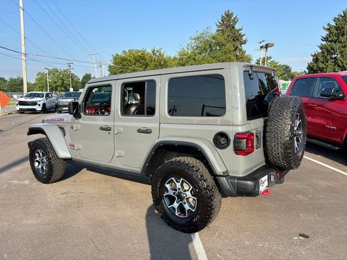 Used 2021 Jeep Wrangler Unlimited Rubicon w/ Dual Top Group AWD/4WD image 4