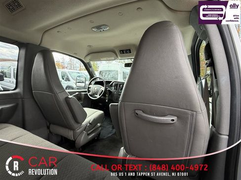 Used 2017 Chevrolet Express 3500 LT w/ LT Preferred Equipment Group RWD image 10