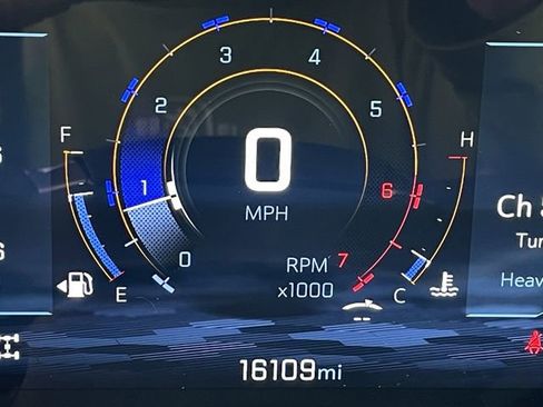 Used 2025 Chevrolet Equinox LT image 15