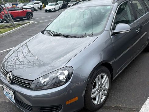 Used 2011 Volkswagen Jetta TDI FWD image 1