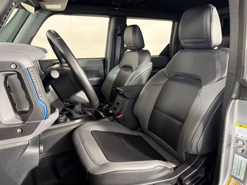 Used 2023 Ford Bronco Black Diamond image 13