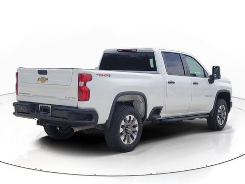 Used 2024 Chevrolet Silverado 2500 Custom w/ Custom Value Package AWD/4WD image 5