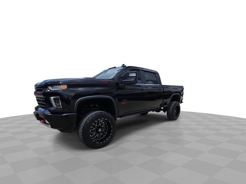 Used 2021 Chevrolet Silverado 2500 LT w/ Z71 Chrome Sport Edition AWD/4WD image 4