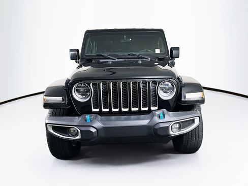 Used 2022 Jeep Wrangler Unlimited Sahara w/ Safety Group AWD/4WD image 2