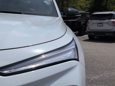 Used 2025 Buick Envista Sport Touring image 9