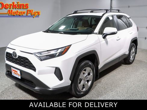 Used 2024 Toyota RAV4 XLE w/ Convenience Package FWD image 1