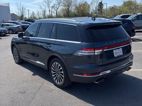 Used 2021 Lincoln Aviator Reserve w/ Elements Package Plus AWD/4WD image 2