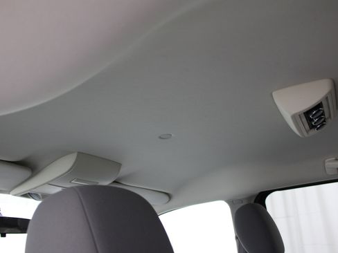 Used 2010 Dodge Grand Caravan SE FWD image 15
