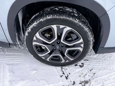 Used 2023 Subaru Ascent Limited image 11