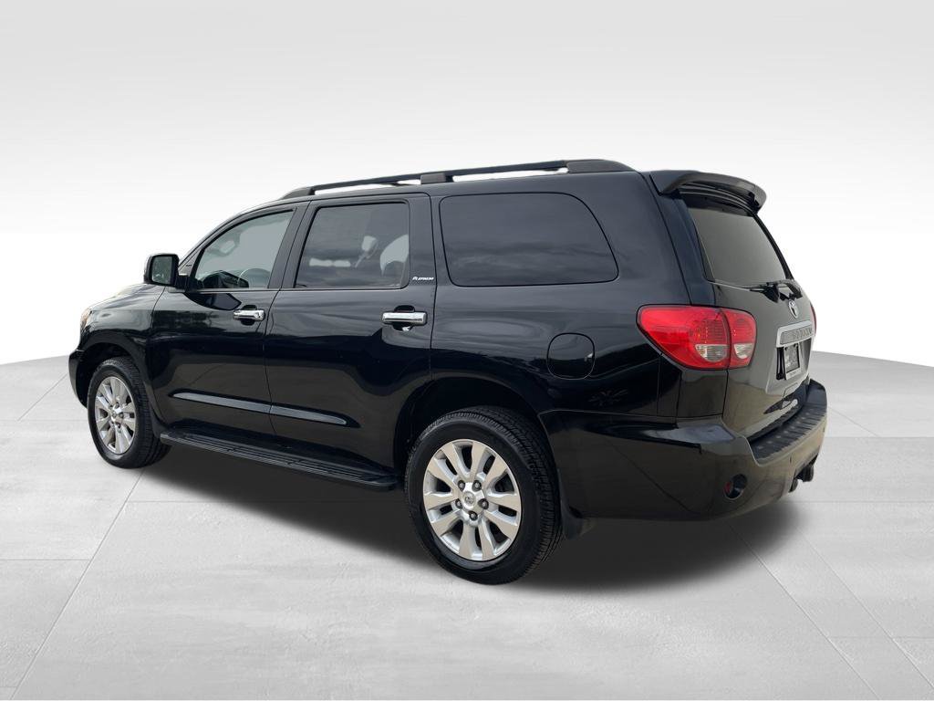 Used 2017 Toyota Sequoia Platinum RWD image 7