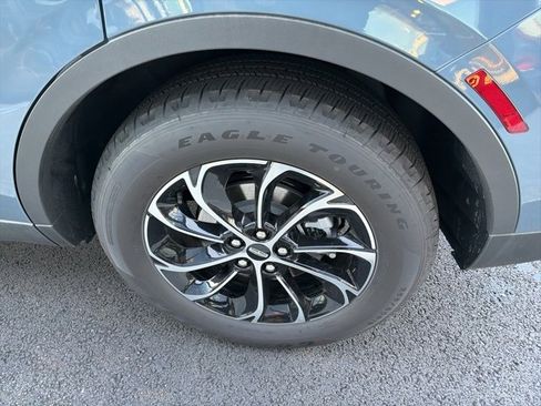 New 2026 Lincoln Nautilus Premier image 6