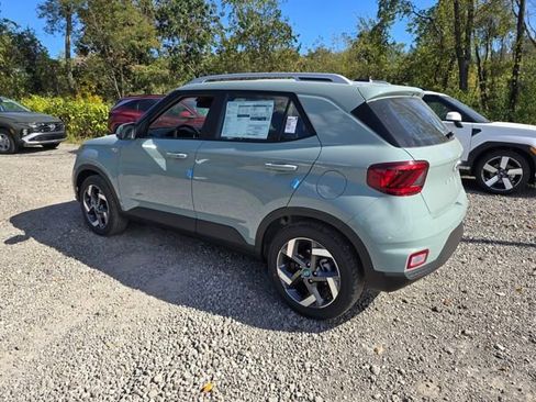 New 2026 Hyundai Venue SEL image 3