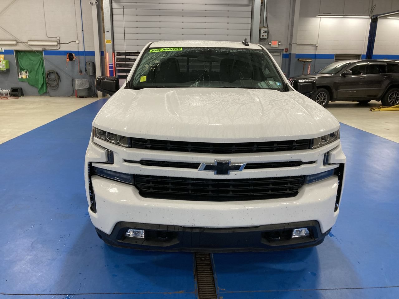 Used 2019 Chevrolet Silverado 1500 RST AWD/4WD image 2