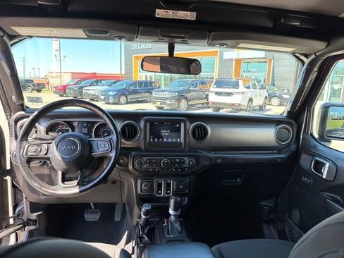 Used 2021 Jeep Wrangler Sport S image 17