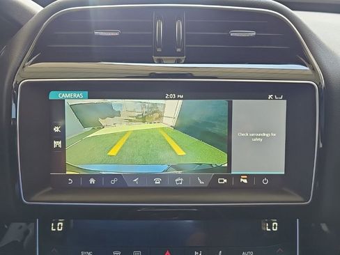 Used 2019 Jaguar XE Premium AWD/4WD image 18