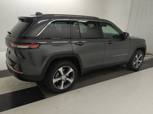 Used 2022 Jeep Grand Cherokee Limited 4xe w/ Luxury Tech Group II image 10