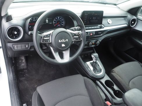 Used 2024 Kia Forte LXS image 10