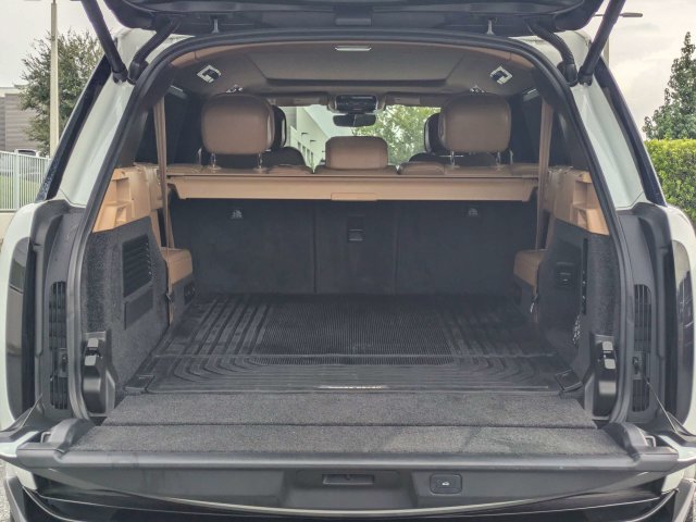 Used 2025 Land Rover Range Rover Long Wheelbase SE AWD/4WD image 13