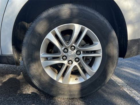 Used 2019 Buick Enclave Essence image 12