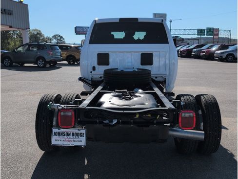 New 2026 RAM 4500 Tradesman w/ Chrome Appearance Group image 4