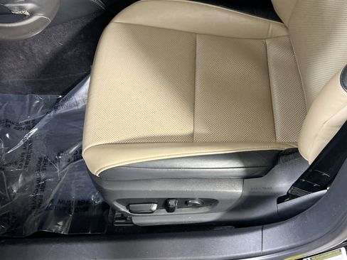 Used 2019 Lexus ES 350 w/ Accessory Package image 17