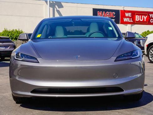 Used 2024 Tesla Model 3 Standard Range RWD image 4