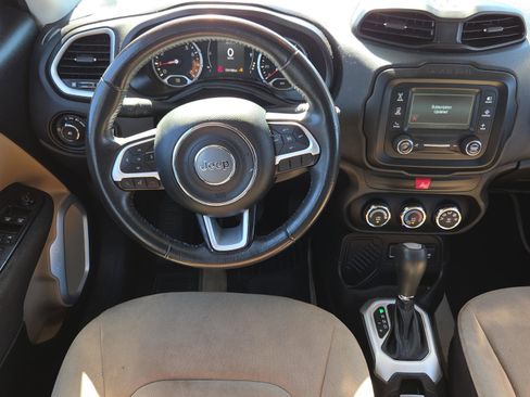 Used 2016 Jeep Renegade Latitude image 15