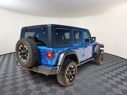 Used 2025 Jeep Wrangler Unlimited Rubicon AWD/4WD image 4