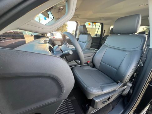 New 2026 Ford Expedition Active image 15