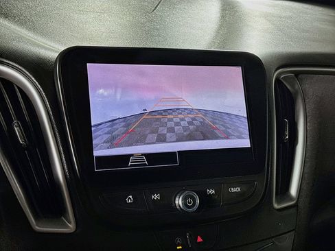 Used 2023 Chevrolet Malibu LT FWD image 16