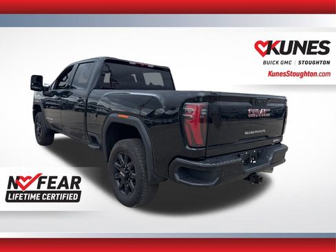 Used 2025 GMC Sierra 2500 AT4 AWD/4WD image 9