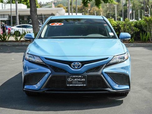 Used 2024 Toyota Camry SE w/ Cold Weather Package FWD image 2