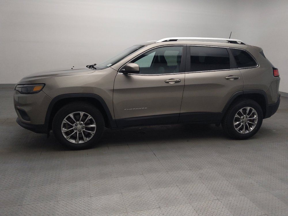 Used 2019 Jeep Cherokee Latitude Plus AWD/4WD image 2