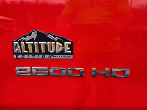 Used 2018 GMC Sierra 2500 SLE w/ HD SLE Preferred Plus Package image 7