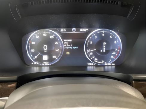 Used 2018 Volvo S90 T6 Momentum w/ Protection Package image 12