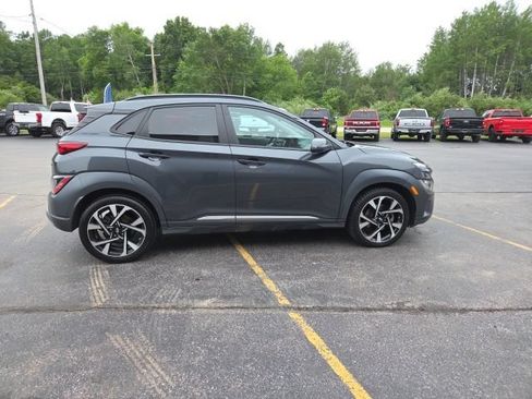 Used 2022 Hyundai Kona Limited FWD image 4