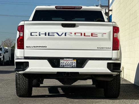 Certified 2022 Chevrolet Silverado 1500 Custom image 5