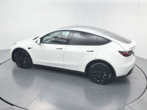 Used 2021 Tesla Model Y Long Range AWD/4WD image 43