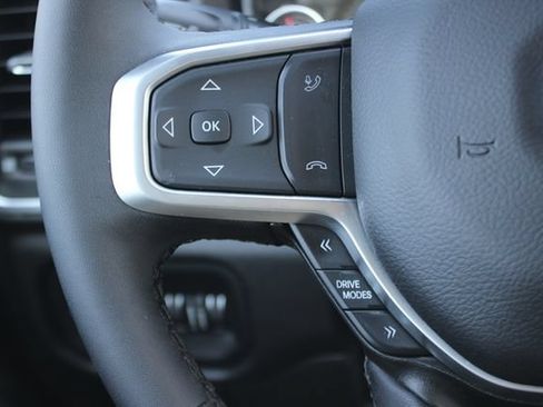 Used 2025 RAM 1500 Big Horn AWD/4WD image 16