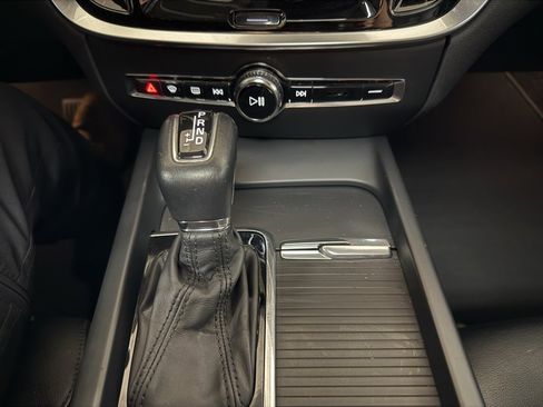 Used 2020 Volvo S60 T5 Momentum w/ Protection Package Premier image 14