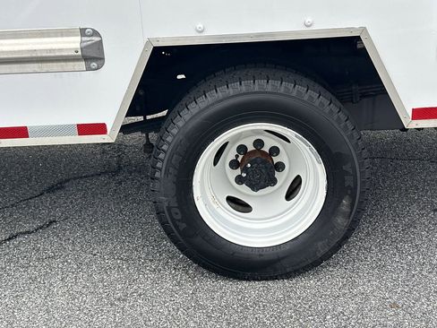 Used 2023 Ford E-350 and Econoline 350 Super Duty w/ Driver's Safety Package image 18