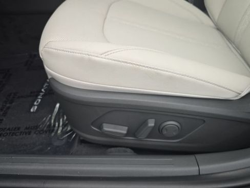New 2025 Hyundai Sonata Limited FWD image 12