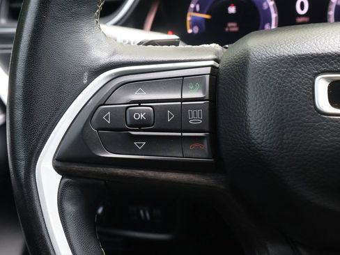 Used 2022 Jeep Grand Cherokee L Limited AWD/4WD image 30
