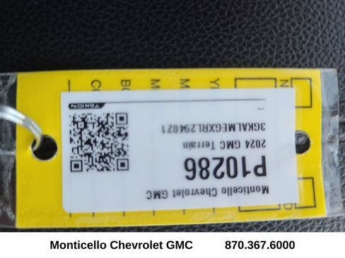 Used 2024 GMC Terrain SLE w/ Driver Convenience Package FWD image 32
