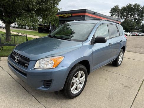 Used 2009 Toyota RAV4 4WD V6 w/ Tow Prep Pkg image 1