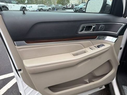 Used 2018 Ford Explorer Limited w/ Equipment Group 301A image 14