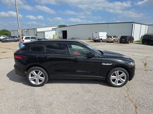 Used 2017 Jaguar F-PACE R-Sport AWD/4WD image 9
